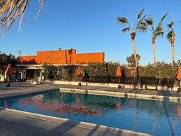 Las Palmas Hotel