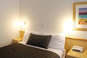 Mid City Motor Inn