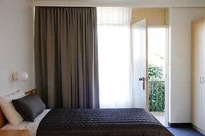 Mid City Motor Inn