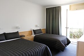 Mid City Motor Inn