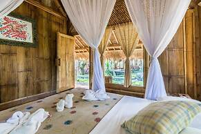 Omunity Bali