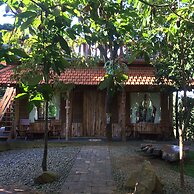Omunity Bali