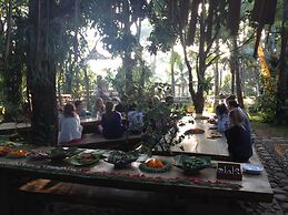 Omunity Bali