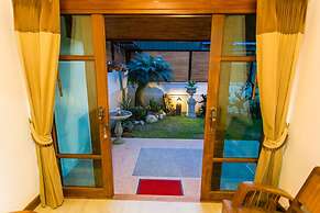 Tree Home Plus Home Stay