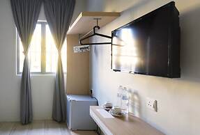 LightHouse Hotel & ShortStay