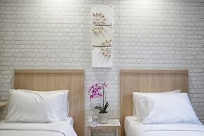 LightHouse Hotel & ShortStay