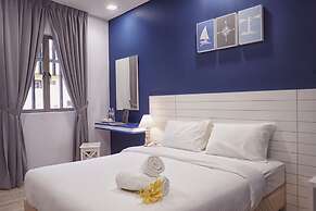 LightHouse Hotel & ShortStay