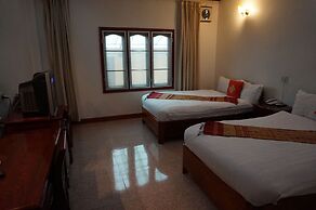 Mittaphap Hotel Luangprabang