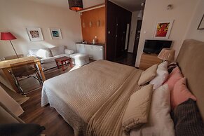 Lounge Apartments