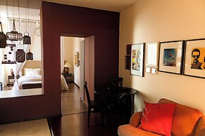 Lounge Apartments