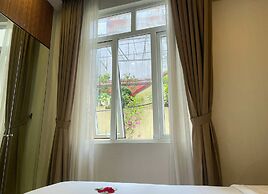 Golden Moon Suite Hotel