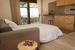 Horizonte Seafront Suites