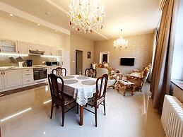 Madonna Apartments