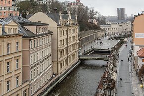 Madonna Apartments