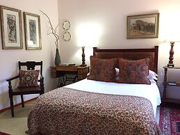 The Crown Guesthouse