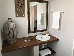 The Crown Guesthouse