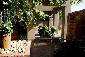 The Crown Guesthouse
