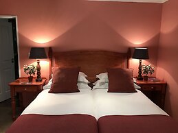 The Crown Guesthouse