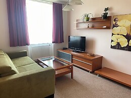 Hotel Ostrov Garni