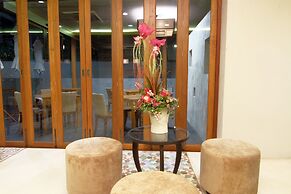 Tapae Gate Villa