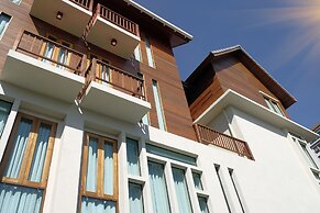 Tapae Gate Villa