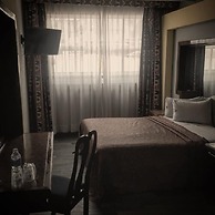 Hotel Mina
