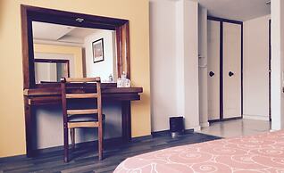 Hotel Mina