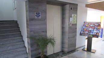 Hotel Mina