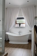 Issaquena Heights Boutique Hotel
