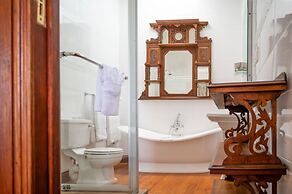 Issaquena Heights Boutique Hotel