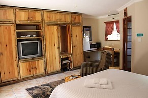 Aark Guest Lodge