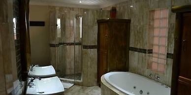 Aark Guest Lodge