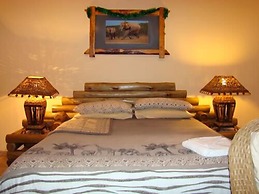 Aark Guest Lodge
