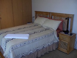 Aark Guest Lodge