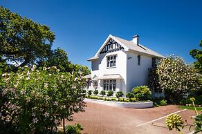 Whispering Oaks