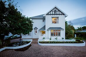 Whispering Oaks
