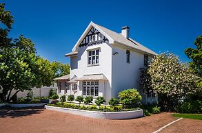 Whispering Oaks