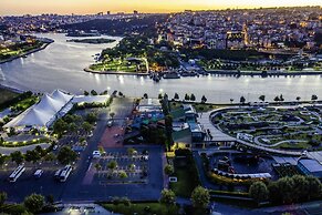Arise Hotel Golden Horn