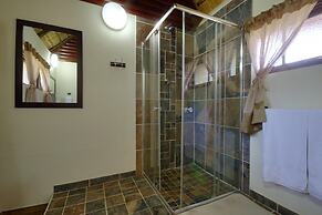 Monzi Safari Lodge