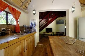 Monzi Safari Lodge