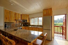 Monzi Safari Lodge