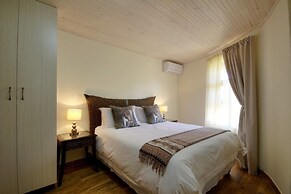 Monzi Safari Lodge