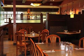 Walking Eagle Inn & Lodge