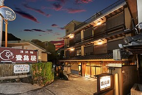 Shima-Onsen Toshimaya
