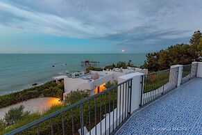 Baia Delphis Resort