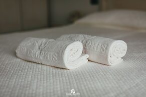 Baia Delphis Resort