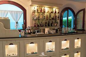 Baia Delphis Resort