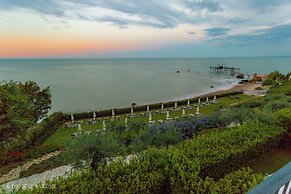 Baia Delphis Resort