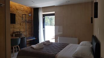 B&B Lekythos