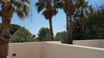 B&B Lekythos